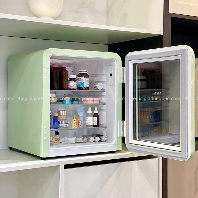 tu-lanh-dung-my-pham-va-do-uong-hck-48l-mau-kem (1) Tủ lạnh đựng mỹ phẩm và đồ uống HCK 48L
