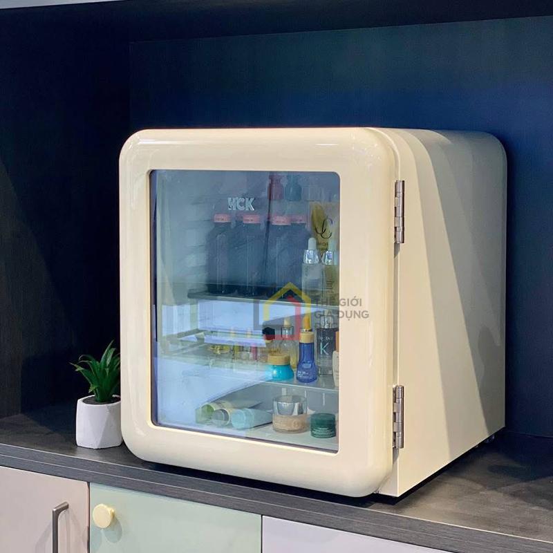 tu-lanh-dung-my-pham-va-do-uong-hck-48l-mau-kem (2) Tủ lạnh đựng mỹ phẩm và đồ uống HCK 48L