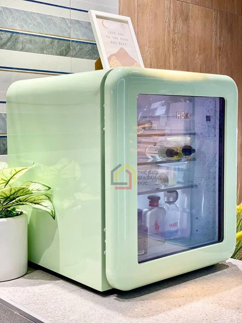 tu-lanh-dung-my-pham-va-do-uong-hck-48l-mau-kem (3) Tủ lạnh đựng mỹ phẩm và đồ uống HCK 48L