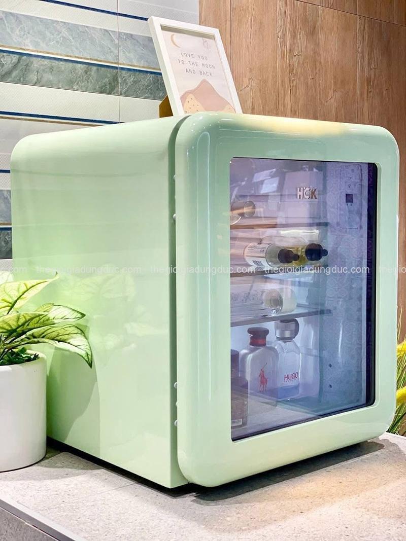 tu-lanh-dung-my-pham-va-do-uong-hck-48l-mau-kem (3) Tủ lạnh đựng mỹ phẩm và đồ uống HCK 48L