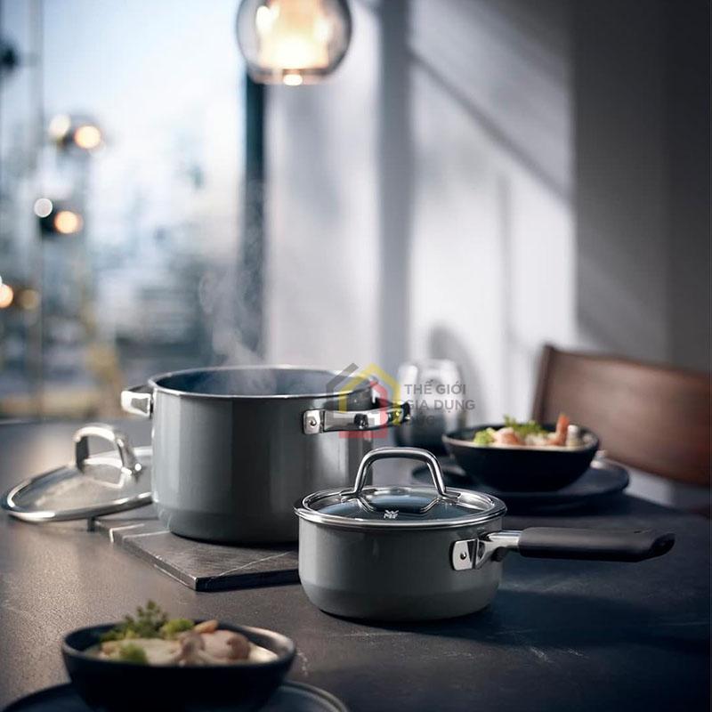 bo-noi-wmf-fusiontec-mineral-pot-set-3-noi-1-quanh-mau-xam5 Bộ nồi Wmf Fusiontec Mineral Pot Set (3 nồi + 1 quánh) màu xám
