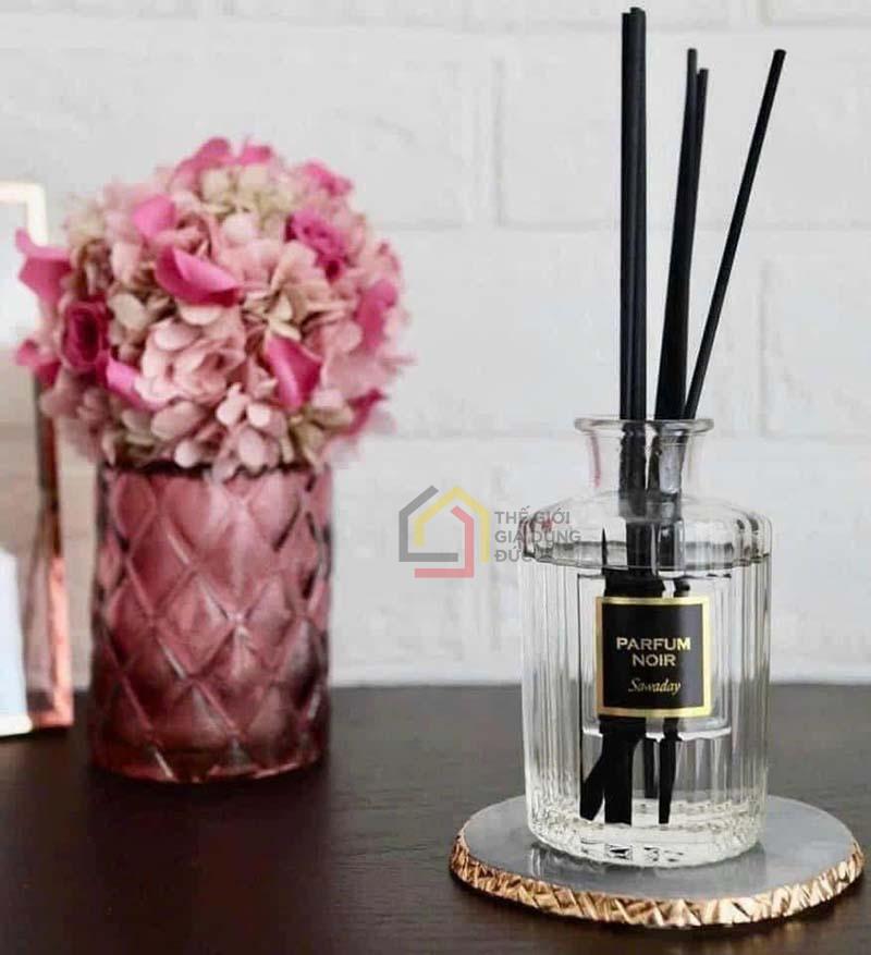 nuoc-hoa-khuech-tan-thom-phong-sawaday-stick-nhat-ban5 Nước hoa khuếch tán thơm phòng Sawaday Stick Nhật Bản