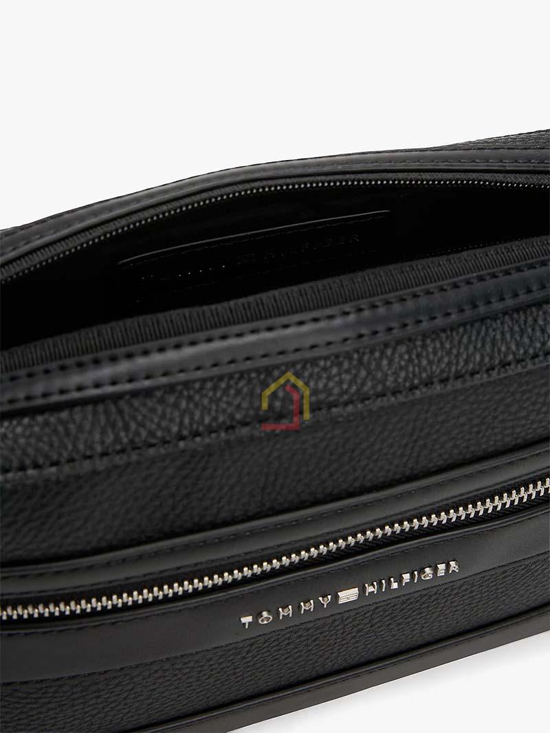 tui-deo-cheo-tommy-24x16x6-cm (5) Túi đeo chéo Tommy (24x16x6cm)