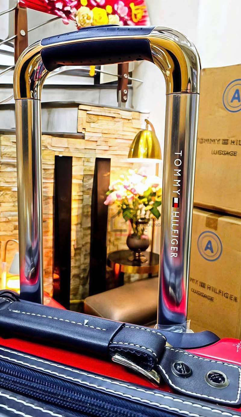vali-hang-hieu-cua-nha-tommy-hilfiger-size-cabin3 Vali hàng hiệu của nhà Tommy Hilfiger size cabin