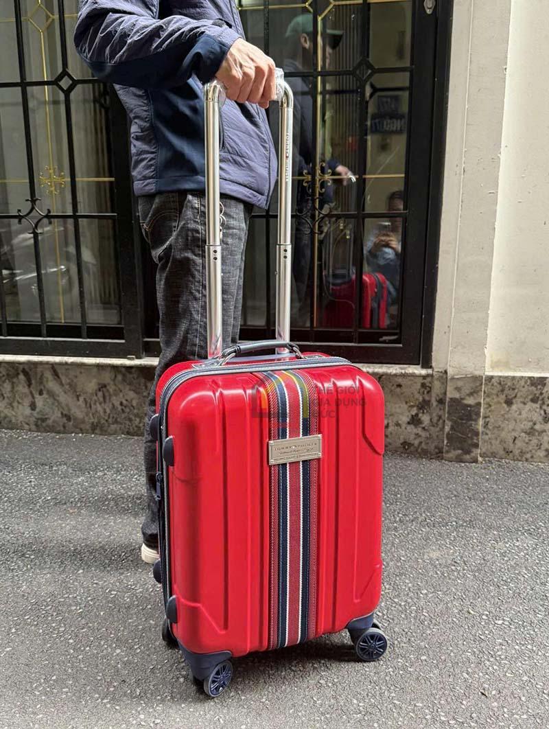 vali-hang-hieu-cua-nha-tommy-hilfiger-size-cabin6 Vali hàng hiệu của nhà Tommy Hilfiger size cabin