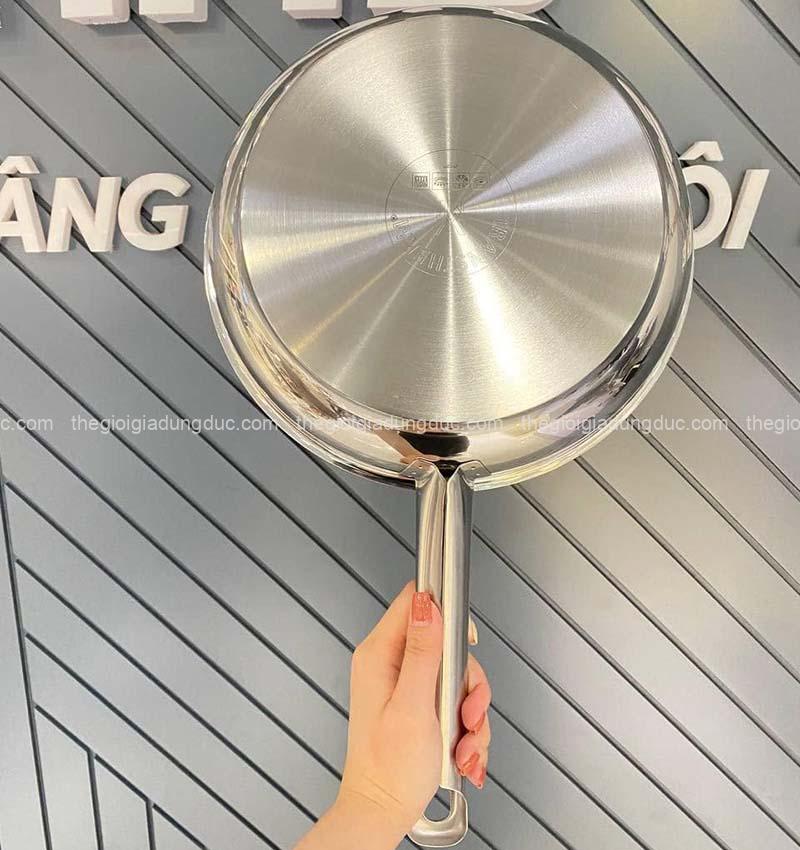 Chảo thép inox lòng trơn WMF Flanne