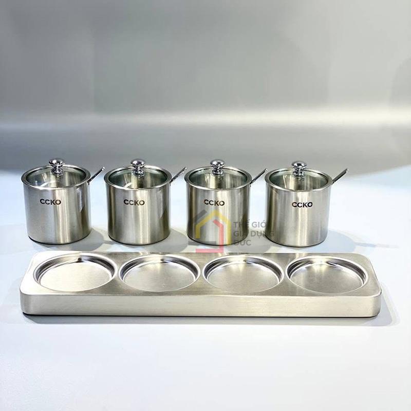 set-4-hu-dung-gia-vi-inox-304-ccko-nap-thuy-tinh-kem-khay12 Set 4 hũ đựng gia vị inox 304 CCKO nắp thủy tinh kèm khay