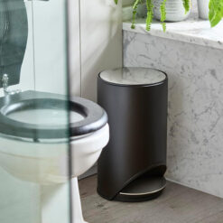 Thùng rác có bàn đạp Joseph Joseph 30151 10L màu đen carbon