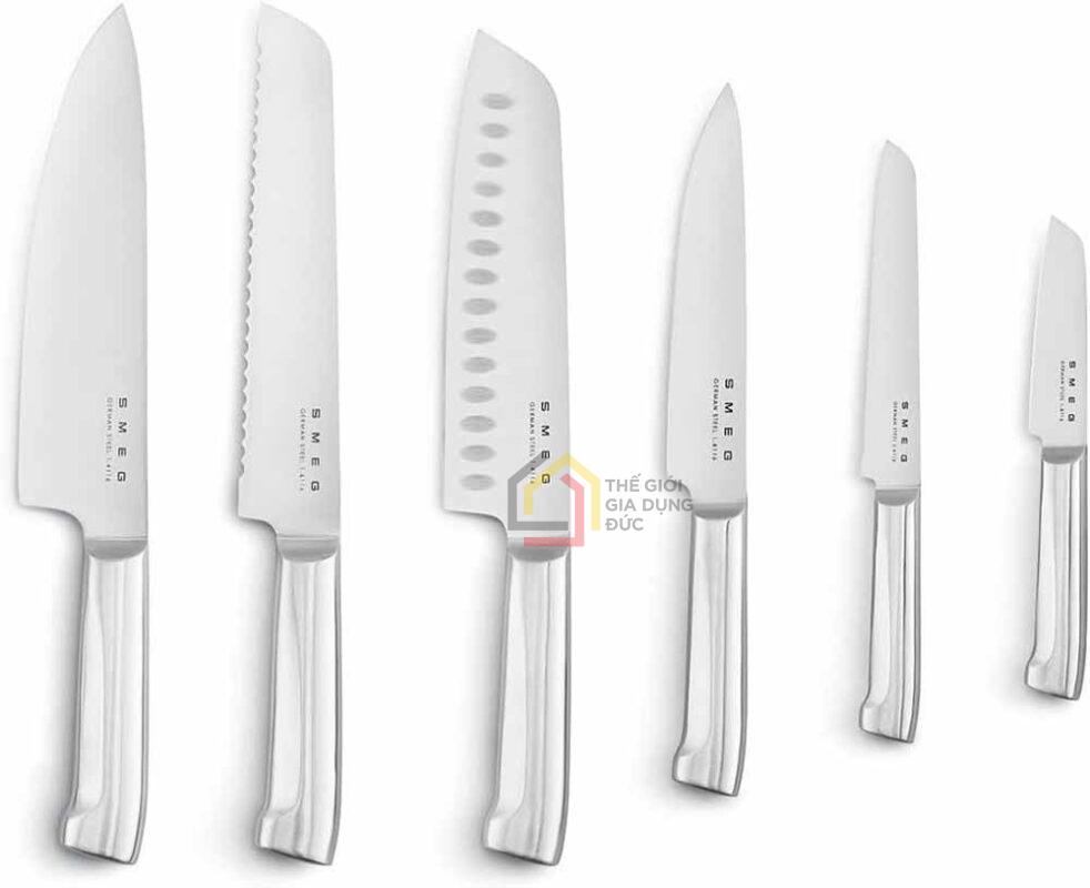 Bộ dao Smeg KBSF02 6 món kèm 1 giá đỡ