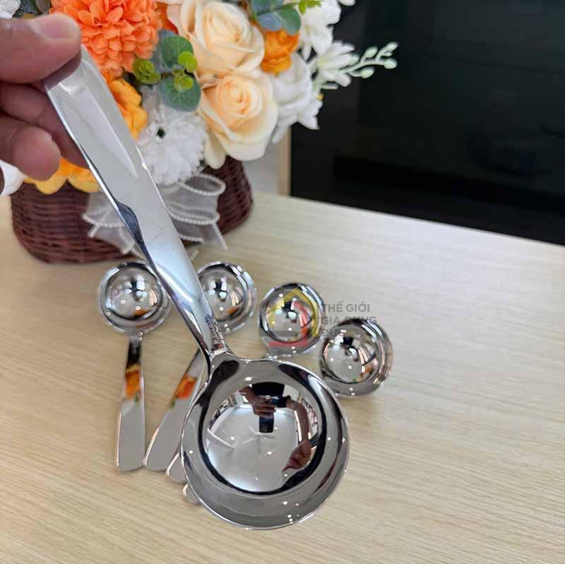 muoi-muc-canh-smeg-19cm3 Muôi múc canh Smeg 19cm