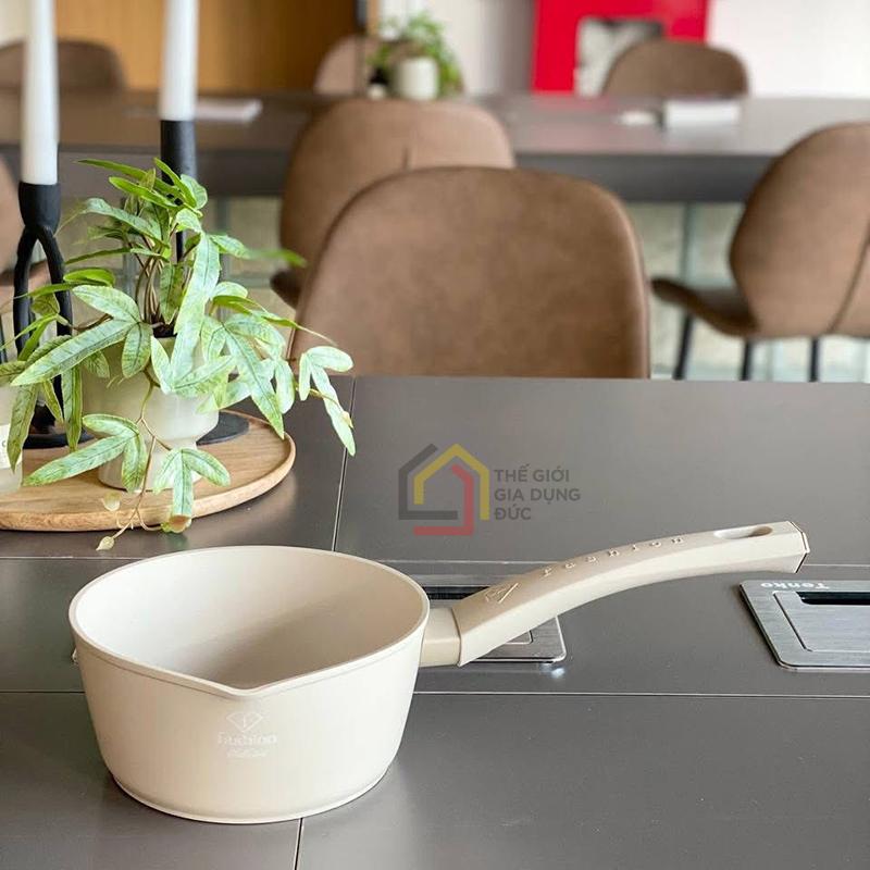 quanh-berlinger-haus-x-fashiontv-bh-ftv16n-16cm-co-nap-kinh-vien-silicon8 Quánh Berlinger Haus x FashionTV BH-FTV16N 16cm (có nắp kính viền silicon)