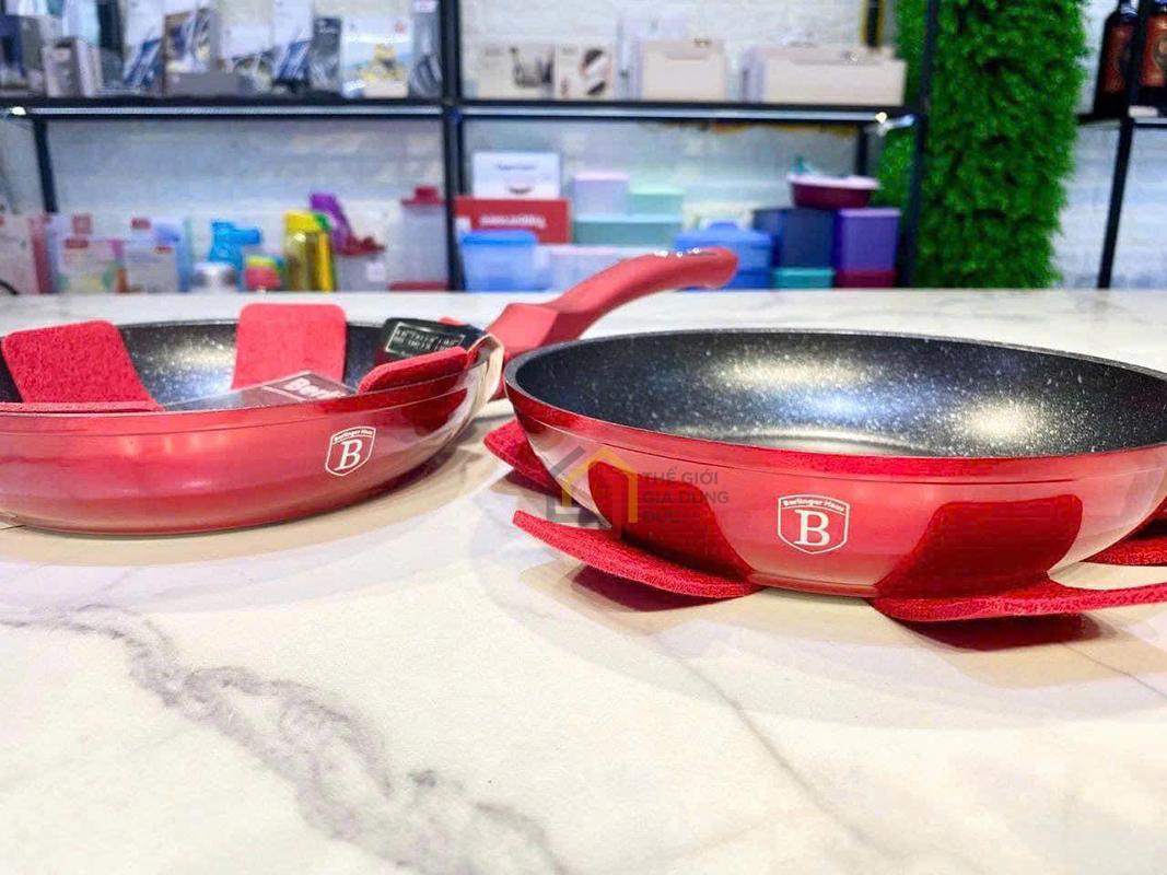 bo-2-chao-berlinger-haus-bh-1612nf-1-chao-22cm-1-chao-26cm9 Bộ 2 chảo Berlinger Haus BH/1612NF (1 chảo 22cm + 1 chảo 26cm)
