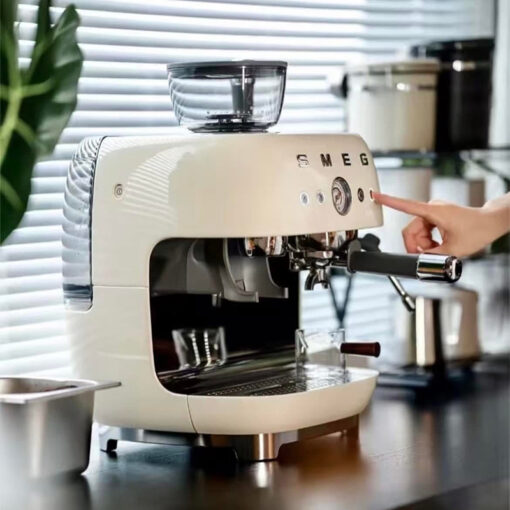 Máy pha cafe SMEG EGF03