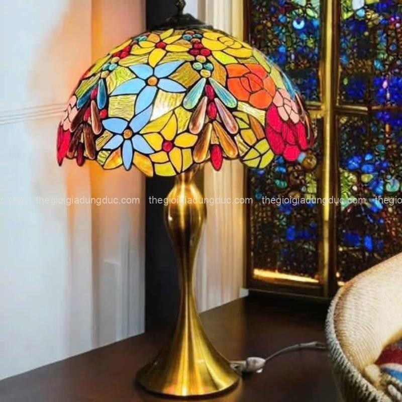 den-quy-toc-tiffany-cao-60cm-chao-rong-40cm (2) Đèn quý tộc Tiffany (cao 60cm, chao rộng 40cm)