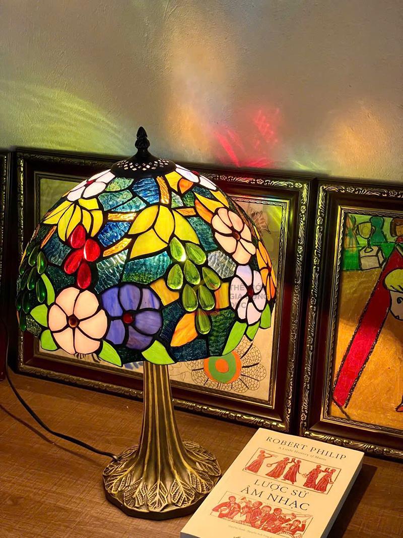 den-tiffany-hoa-tiet-chum-nho-tone-cao-48cm-chao-rong-30cm3 Đèn Tiffany hoạ tiết chùm nho tone (cao 48cm, chao rộng 30cm)