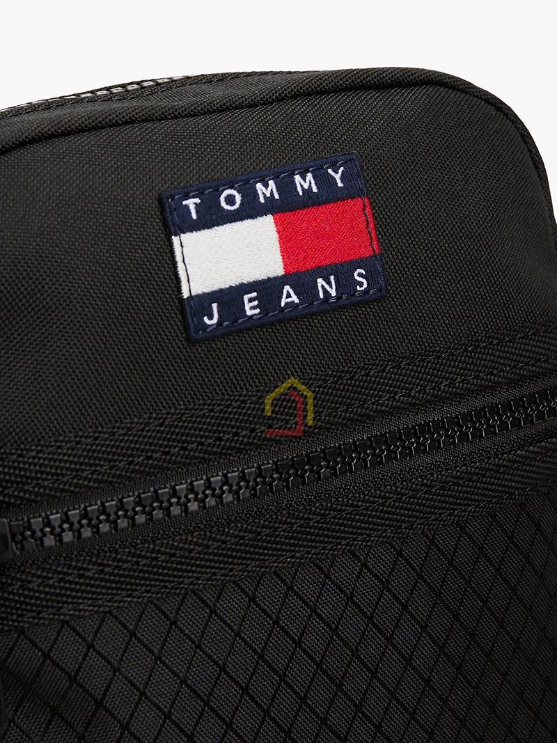 tui-deo-cheo-nam-tommy-hilfiger-205x15x6cm (3) Túi đeo chéo nam Tommy Hilfiger (20,5×15×6cm)