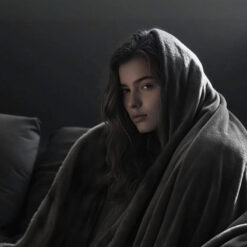 Chăn Moncler Crytal Plush size Queen 248x233