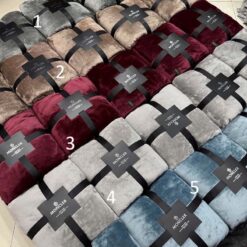 Chăn Moncler Crytal Plush size Queen 248×233