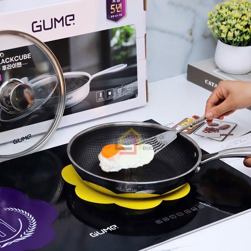 chao-inox-18-10-blackcube-gume-gm1328n-size-28cm (10) Chảo inox 18/10 Blackcube Gume GM1328N size 28cm
