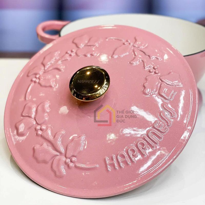 noi-chao-gang-happiness-23cm-day-hoa-phien-ban-limited (1) Nồi chảo gang Happiness 23cm dây hoa - phiên bản Limited