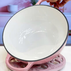 Nồi chảo gang Happiness 23cm dây hoa - phiên bản Limited