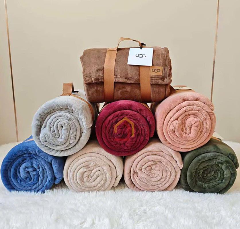 chan-long-tho-uc-ugg-size-lon-234x249cm-22kg (1) Chăn lông thỏ Úc UGG Size lớn 234x249cm 2,2kg