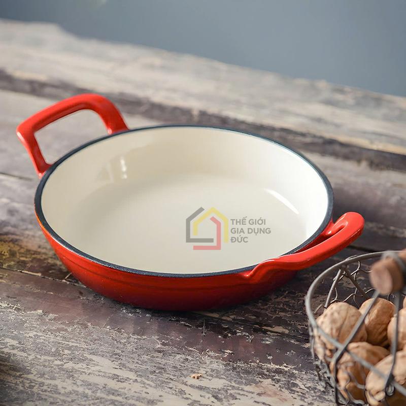 chao-gang-2-quai-kem-nap-kinh-happiness-20cm (9) Chảo gang 2 quai kèm nắp kính Happiness 20cm