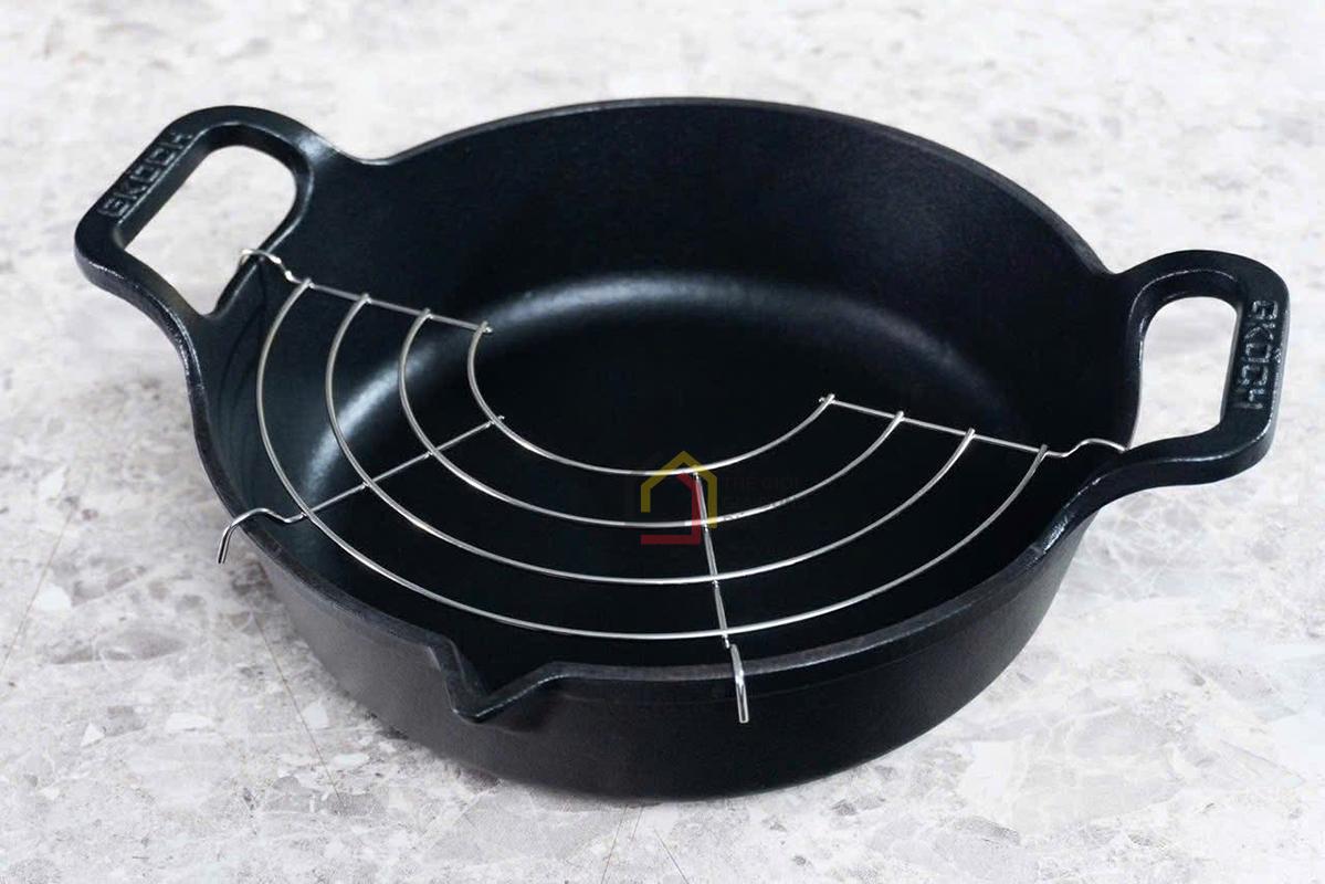 chao-gang-mo-qua-gkoch-24cm4 Chảo gang mỏ quạ GKÖCH 24cm nắp kính