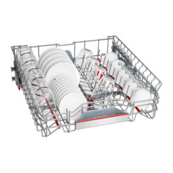 Bảng điều khiển cảm ứng và màn hình LED hiện đại, dễ sử dụng.