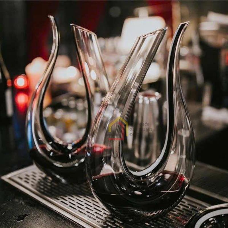 binh-tho-ruou-vang-thien-nga-1500ml-adela-phap (11) Bình thở rượu vang thiên nga 1500ml Adela Pháp