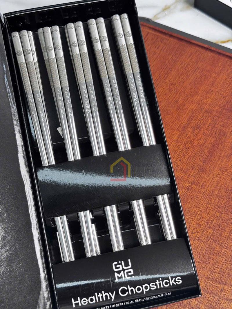 bo-10-doi-dua-inox-316-gume-gm-d1882-mau-bac (6) Bộ 10 đôi đũa inox 316 hoa văn chống trơn GUME GM-D1882 (màu bạc)