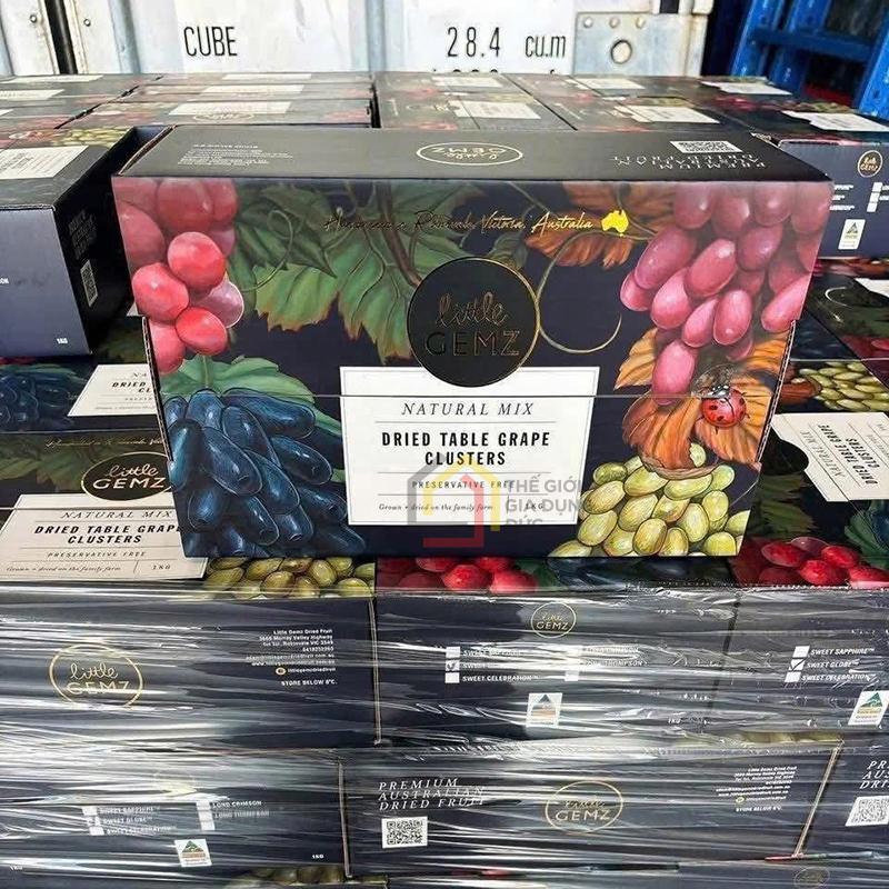 nho-kho-ngon-tay-nguyen-canh-uc-hop-1kg (8) Nho khô ngón tay nguyên cành Úc hộp 1Kg