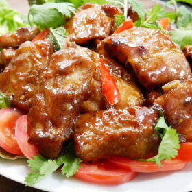 Cách làm sườn xào chua ngọt đơn giản, cả nhà đều mê