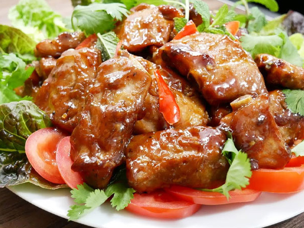 Cách làm sườn xào chua ngọt đơn giản, cả nhà đều mê