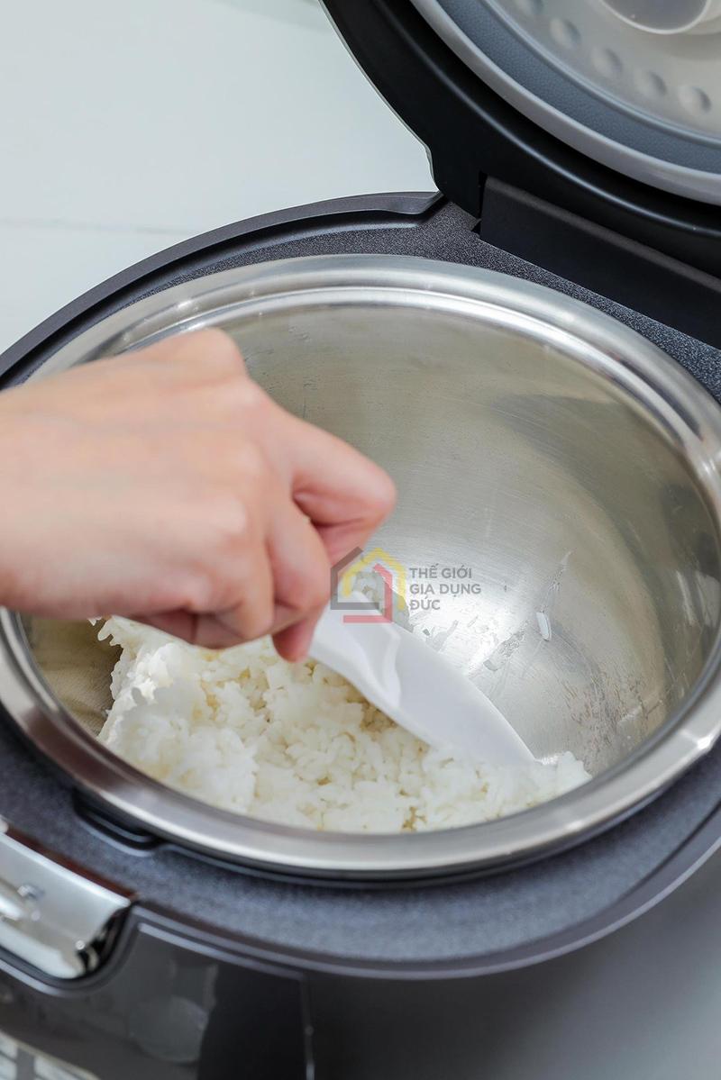 noi-com-cao-tan-tach-duong-kaiyo-krc-063-15l (12) Nồi cơm cao tần tách đường Kaiyo KRC-063 1,5L