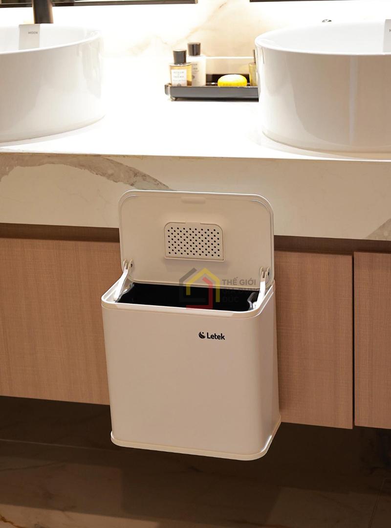 thung-rac-treo-tu-de-ban-letek-lc05 (4) Thùng rác treo tủ & để bàn Letek LC05 5L