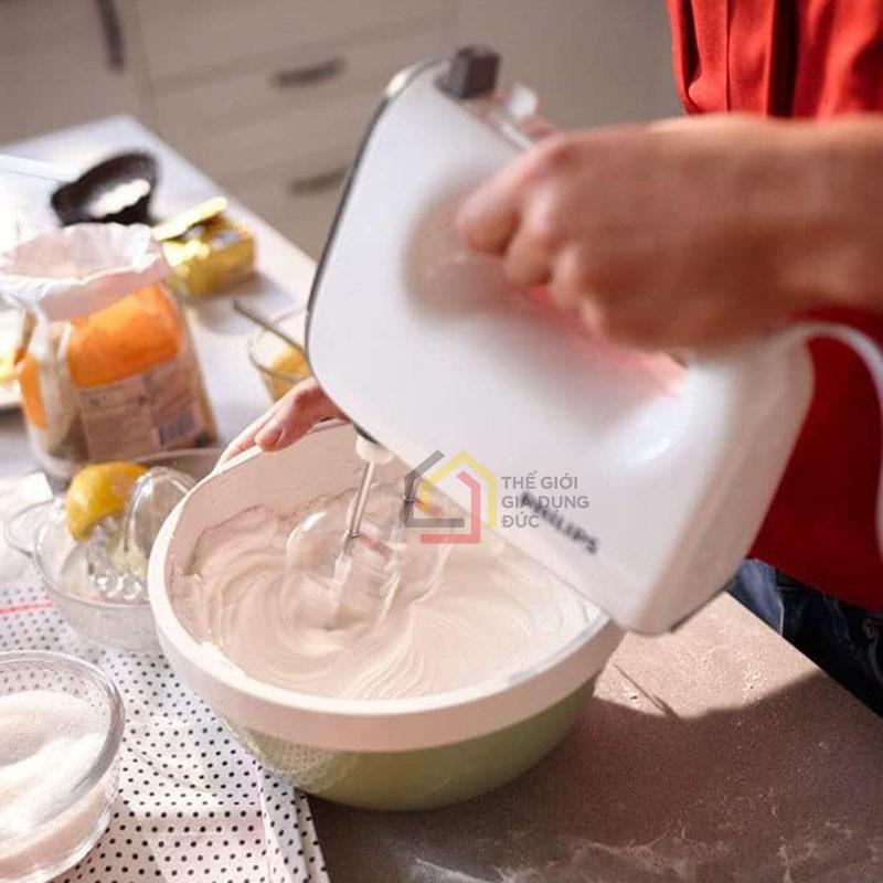 may-tron-bot-cam-tay-philips-hr3740 (5) Máy trộn bột cầm tay Philips HR3740 450W