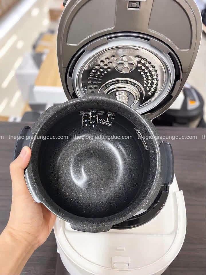 noi-com-cao-tan-cuckoo-crp-nhtr1010-1-8l (2) Nồi cơm cao tần Cuckoo CRP-NHTR1010 1.8L