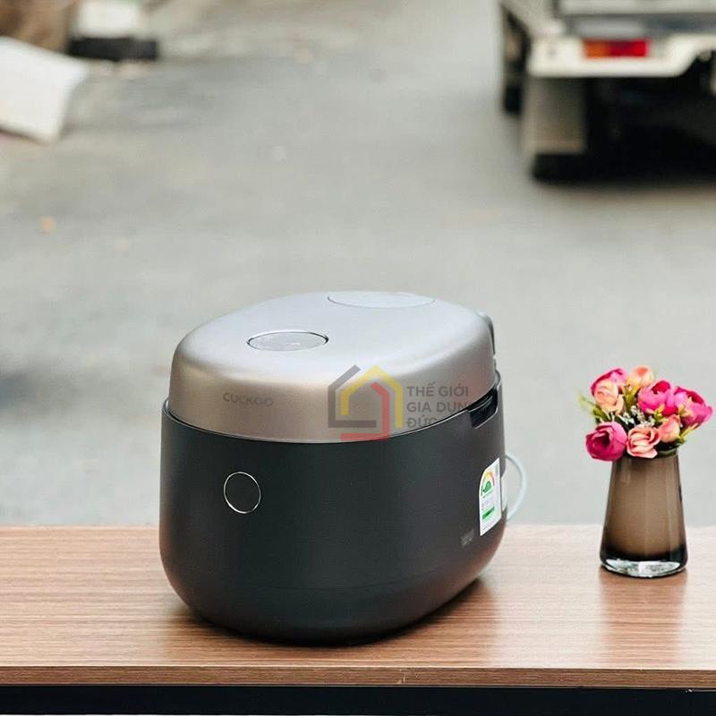 noi-com-dien-cao-tan-cuckoo-crp-nhtr1010fb-18l (5) Nồi cơm điện cao tần Cuckoo CRP-NHTR1010FB 1,8L màu đen