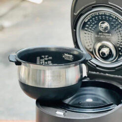 Nồi cơm điện cao tần Cuckoo CRP-NHTR1010FB 1,8L màu đen