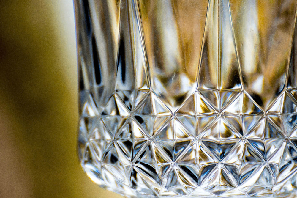 Pha lê và thủy tinh khác nhau như thế nào? Cách phân biệt chính xác