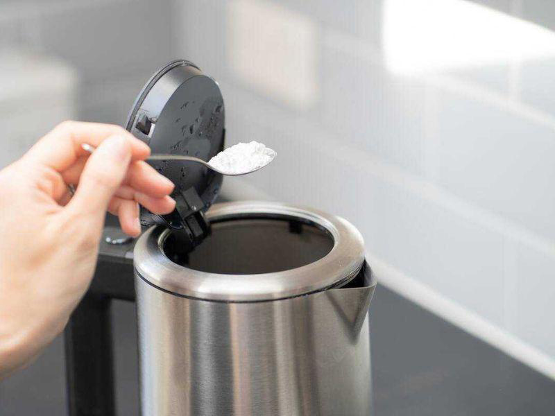 Vì sao ấm siêu tốc có cặn khi sử dụng một thời gian?