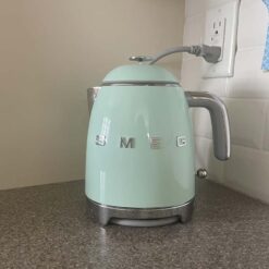 Ấm siêu tốc Smeg KLF05RPGEU 0,8L màu xanh mint