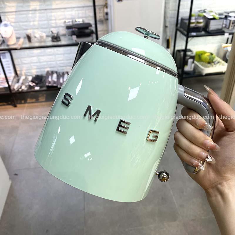 am-sieu-toc-smeg-klf05rpgeu-08l (8) Ấm siêu tốc Smeg KLF05RPGEU 0,8L màu xanh mint