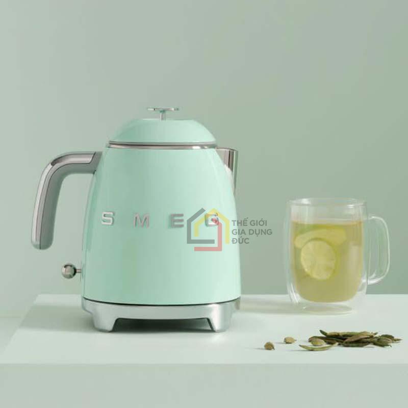 am-sieu-toc-smeg-klf05rpgeu-08l (9) Ấm siêu tốc Smeg KLF05RPGEU 0,8L màu xanh mint
