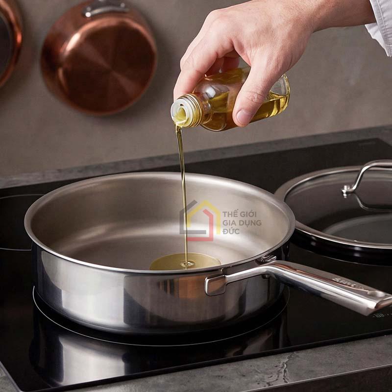 chao-sau-long-o844-oyatton-inox-khong-dinh-vi-diem-26cm (7) Chảo sâu lòng O844 Oyatton inox không dính vi điểm 26cm