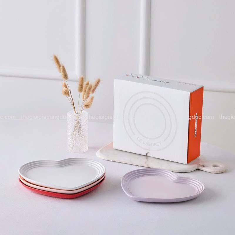 set-4-dia-le-creuset-hinh-tim-23cm (4) Set 4 đĩa Le Creuset hình tim 23cm