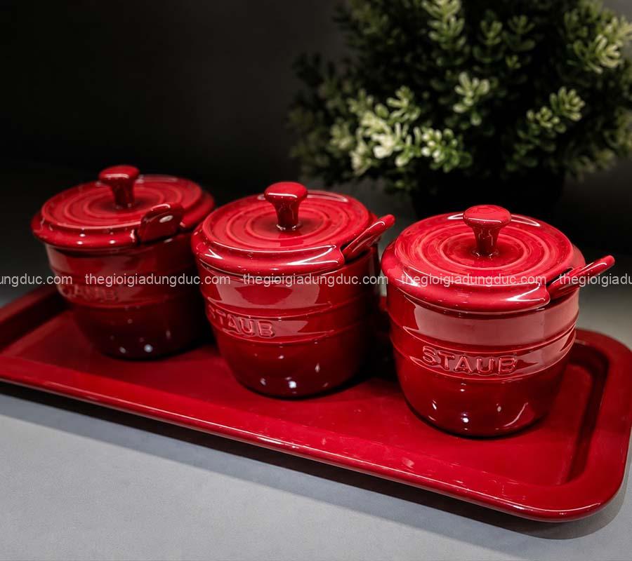 set-hu-dung-gia-vi-staub-kem-khay (2) Set hũ đựng gia vị Staub kèm khay