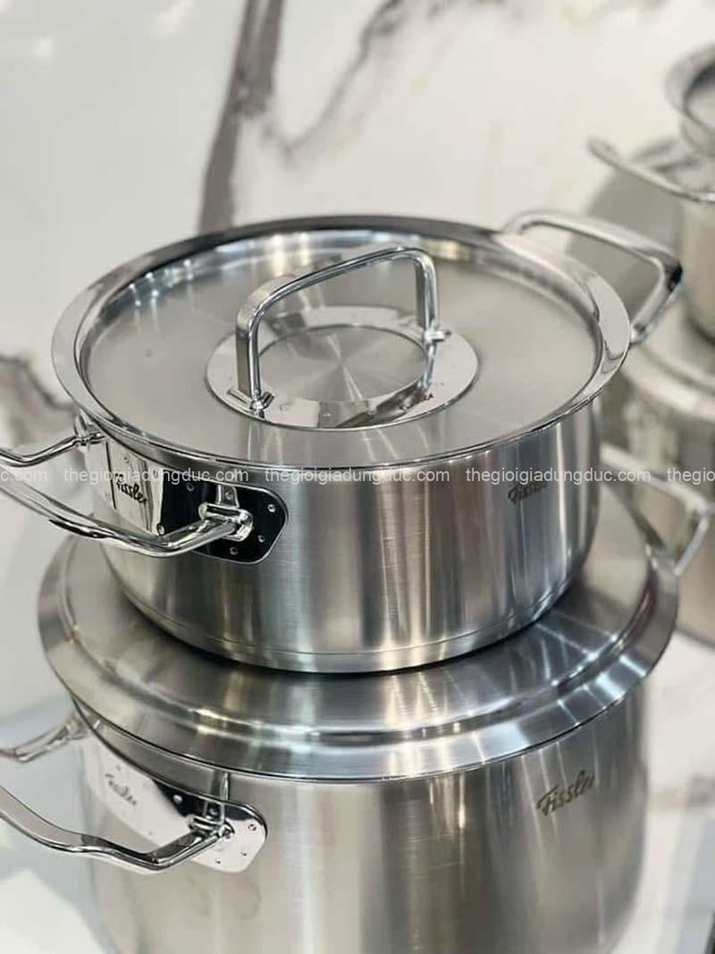 bo-noi-fissler-profi-6-mon-vung-thep-4-noi-1-quanh-1-chao-2-quai-24-28cm (11) Bộ nồi Fissler Profi 6 món vung thép (4 nồi, 1 quánh, 1 chảo 2 quai 24/28cm)