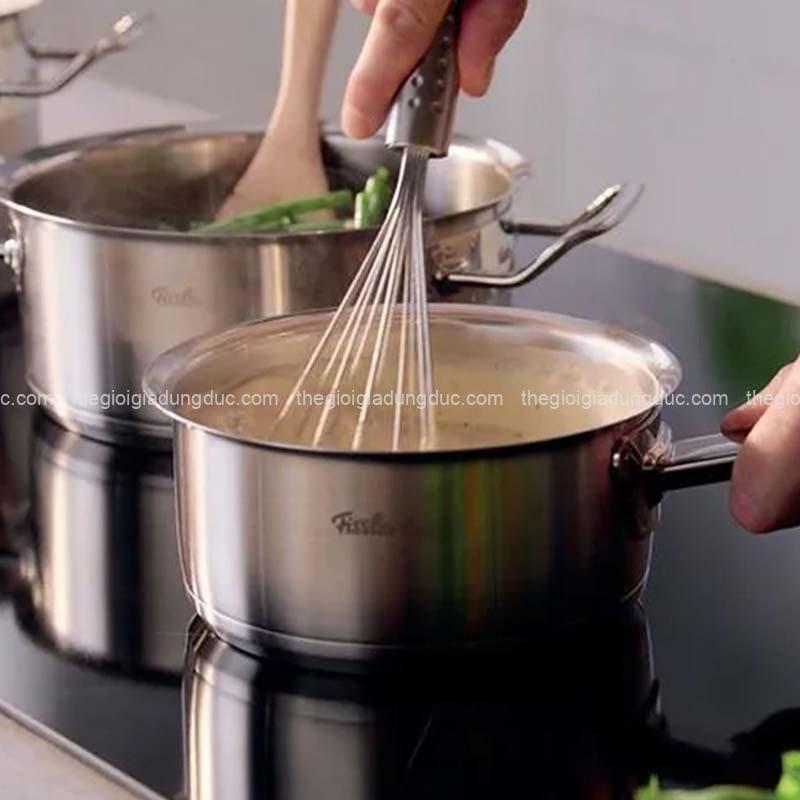 bo-noi-fissler-profi-set-4-mon-vung-thep-3-noi-1-quanh (2) Bộ nồi Fissler Profi set 4 món vung thép (3 nồi, 1 quánh)